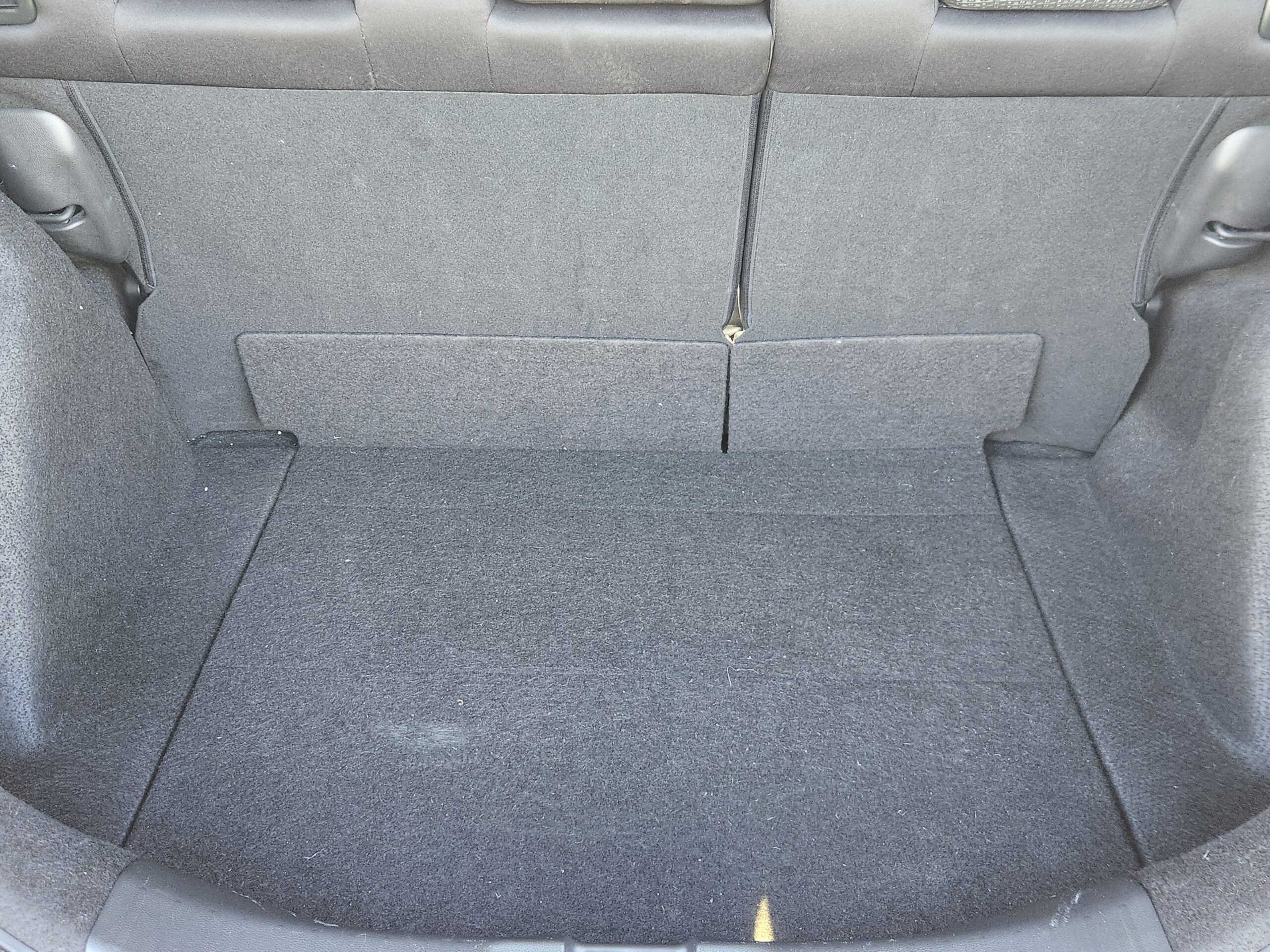 Vehicle photograph 5