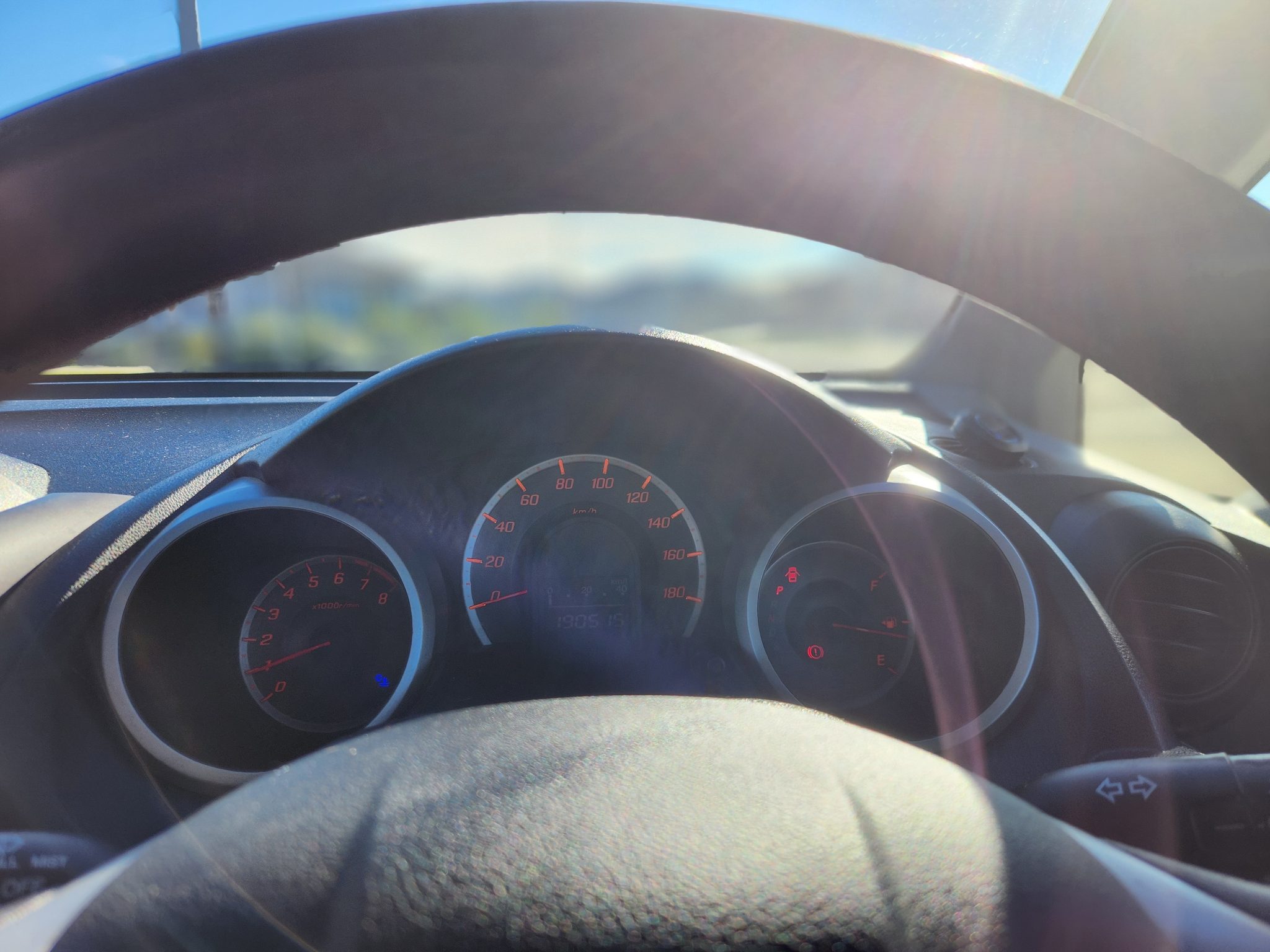 Vehicle photograph 8
