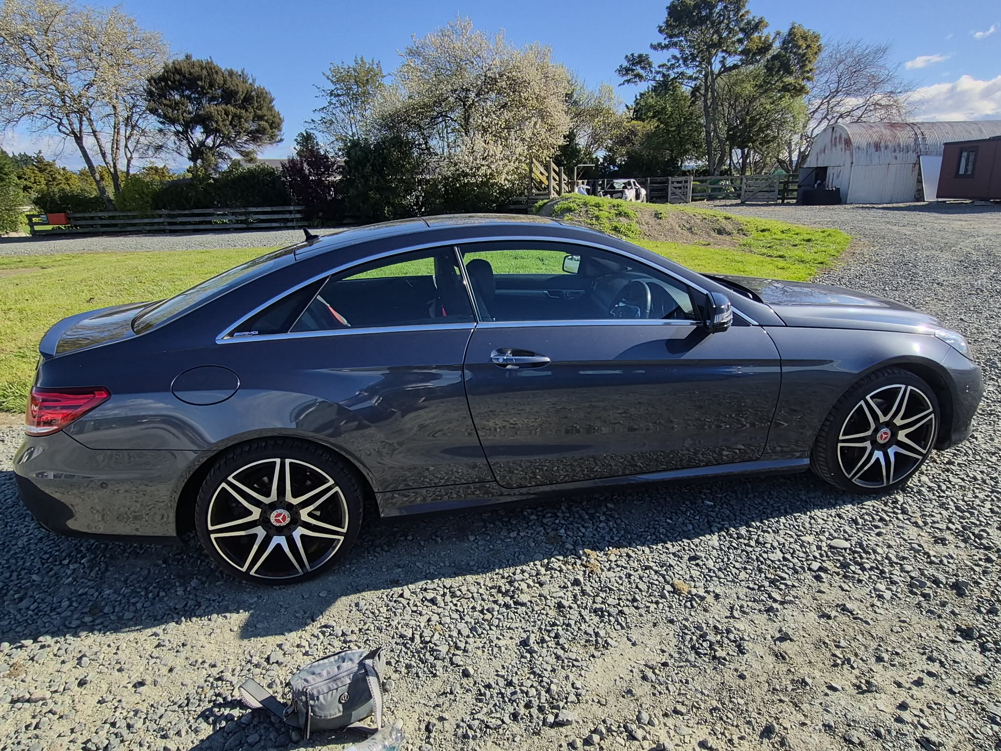 Vehicle photograph 3