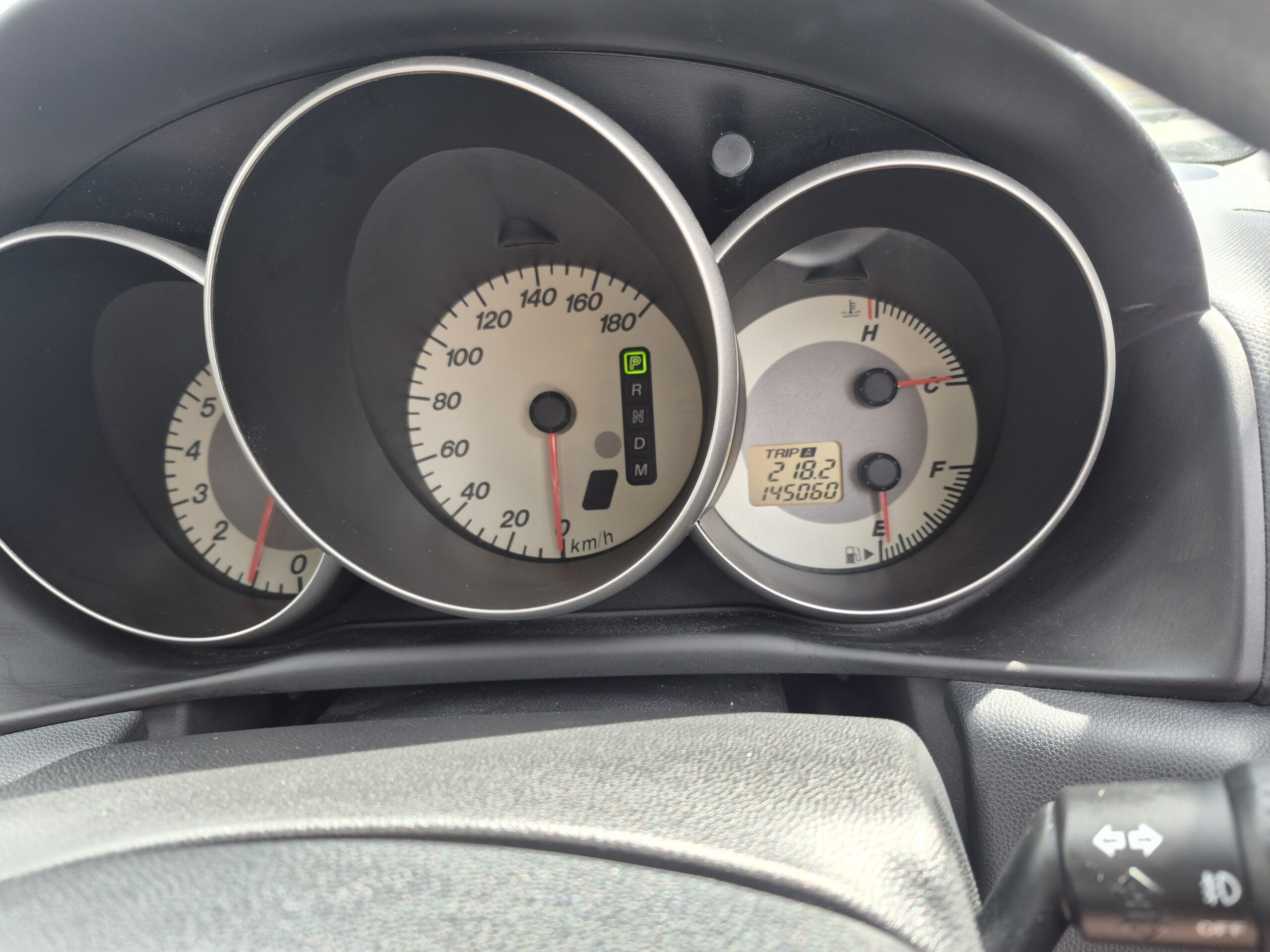 Vehicle photograph 8
