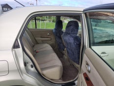 Vehicle photograph 5