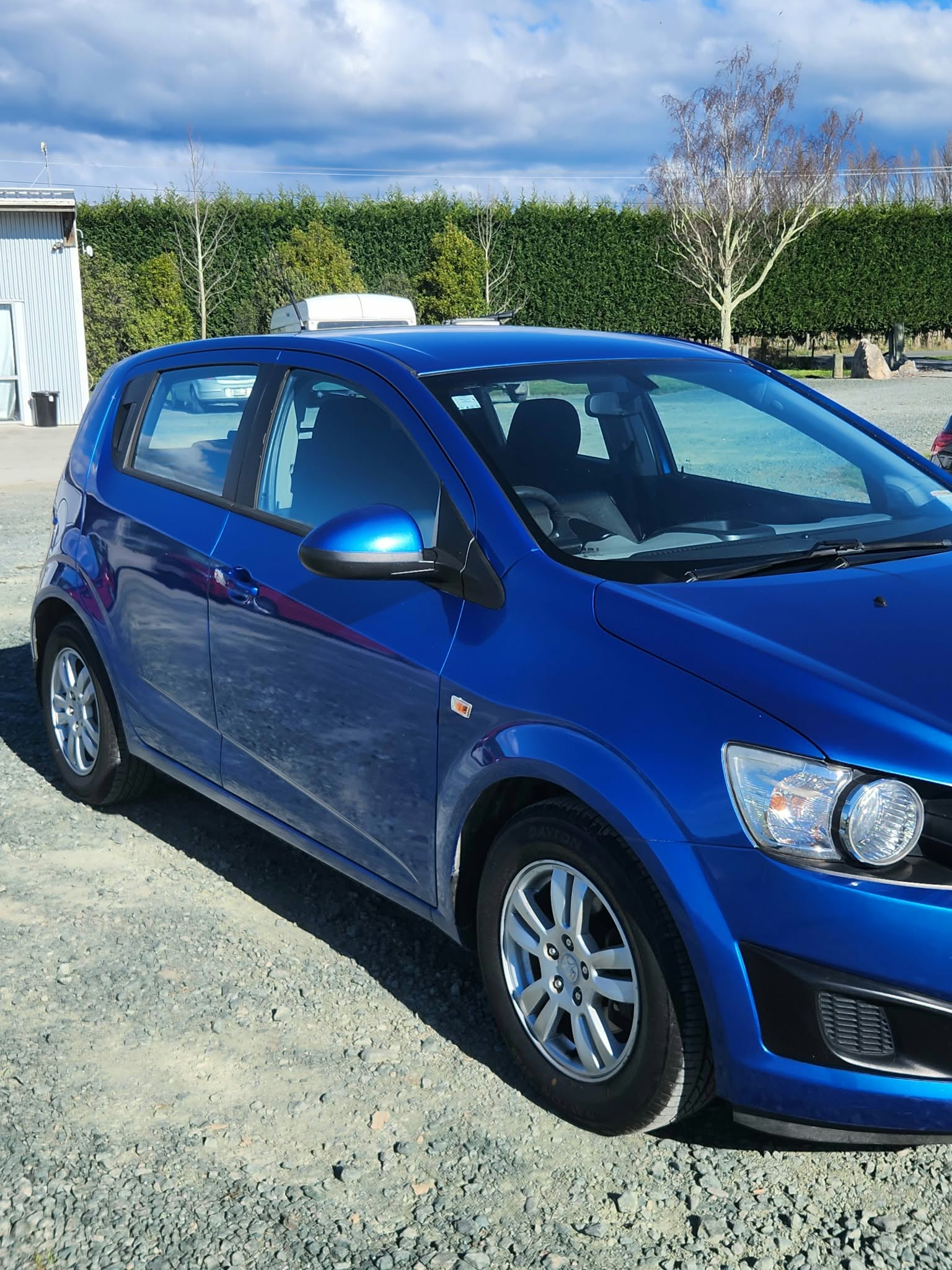 Vehicle photograph 3